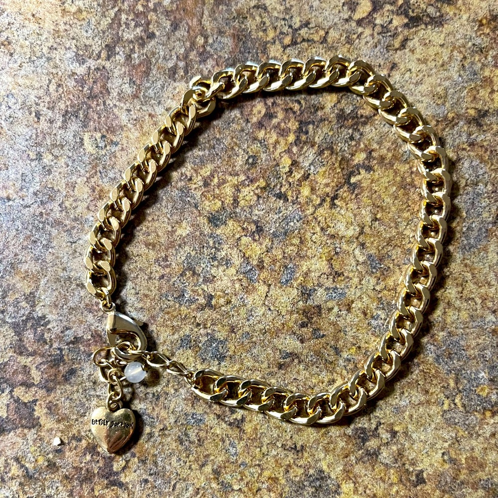 Beautiful Betsey Johnson chain charm bracelet gold tone. No tags or box